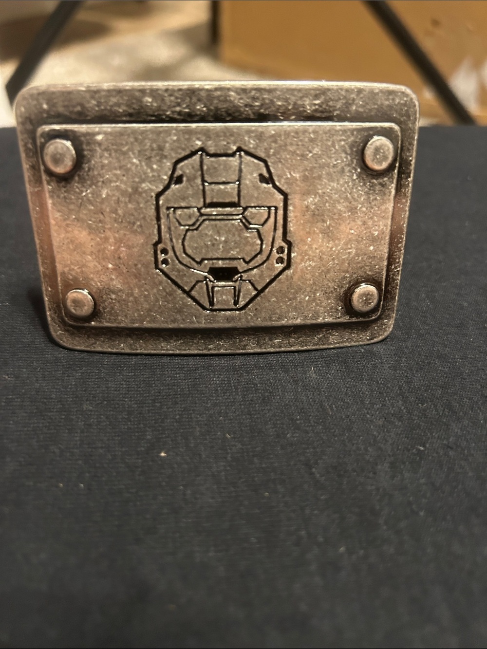 Halo line-art engraving of Master Chief’s Mark VI Mjolnir helmet belt buckle